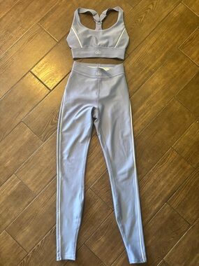 ALO Yoga Suit Up Leggings & Bra Set